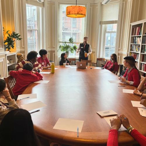 Aula de IB Diploma na escola Newman School Boston, EUA