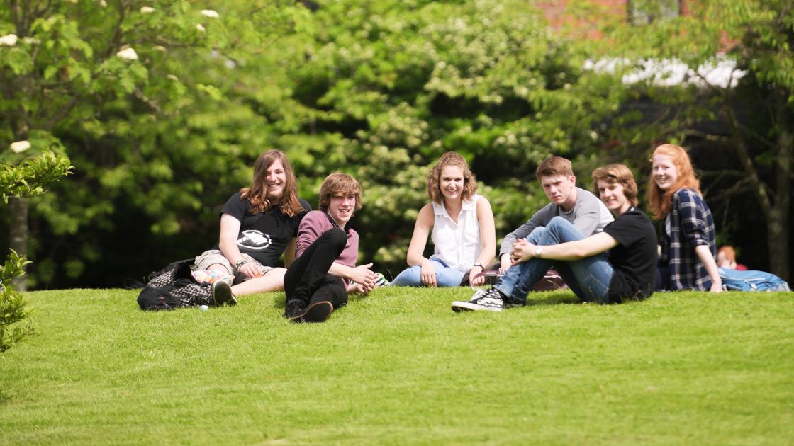 Foto de colégio interno Boarding School em Inglaterra para estudantes internacionais Foto de colégio interno Boarding School em Inglaterra para estudantes internacionais